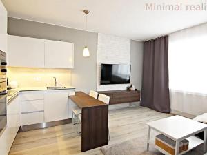 Pronájem bytu 2+kk, Brno, Novodvorská, 58 m2