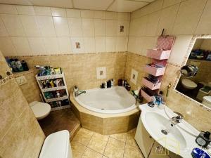 Prodej bytu 2+1, Chomutov, Jirkovská, 63 m2