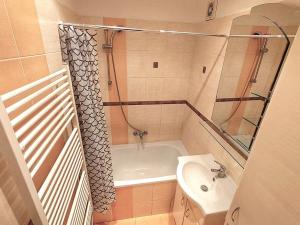 Pronájem bytu 2+kk, Kolín, Moravcova, 43 m2