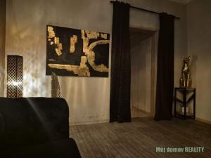 Pronájem obchodního prostoru, Praha - Vinohrady, Lužická, 150 m2