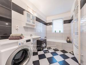 Prodej rodinného domu, Senohraby, U dálnice, 204 m2