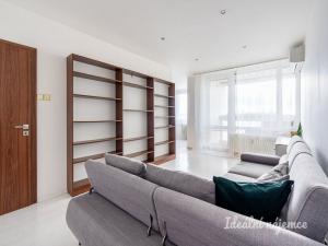 Pronájem bytu 4+kk, Praha - Kobylisy, Kaňkovského, 84 m2