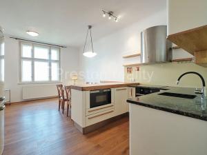 Pronájem bytu 2+1, Praha - Žižkov, Fibichova, 72 m2