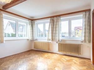 Pronájem rodinného domu, Úvaly, Bratří Čapků, 175 m2