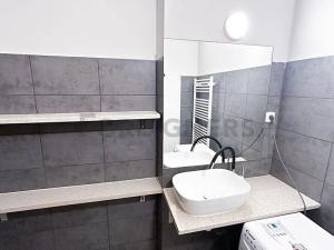 Pronájem bytu 2+1, Praha - Smíchov, Staropramenná, 60 m2