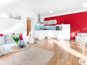 Prodej bytu 2+kk, Praha, Herlíkovická, 64 m2