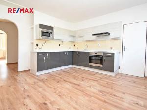 Prodej bytu 3+1, Otvovice, 192 m2