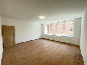 Pronájem bytu 2+kk, Praha, Na Harfě, 65 m2