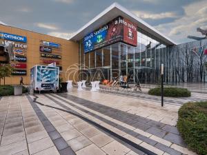 Pronájem garážového stání, Praha - Libeň, Kurta Konráda, 18 m2