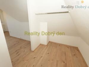 Pronájem atypického bytu, Opava, Bochenkova, 178 m2