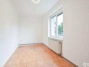 Prodej bytu 3+1, Dolany, 70 m2