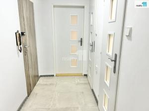 Pronájem bytu 4+1, Praha - Modřany, U zastávky, 75 m2