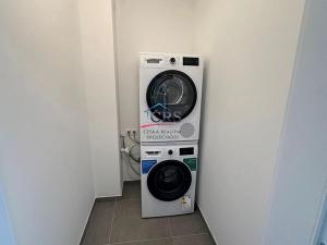 Pronájem bytu 2+kk, Praha, Karla Guta, 54 m2