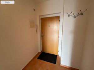 Pronájem bytu 1+kk, Praha - Strašnice, Názovská, 42 m2