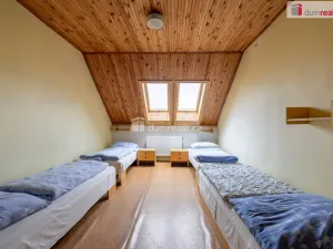 Prodej rybníku, Valeč - Kostrčany, 4174 m2