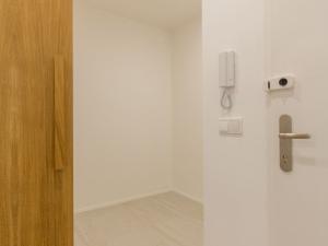 Pronájem bytu 2+kk, Praha - Podolí, Podolská, 55 m2