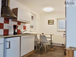 Prodej rodinného domu, Lobendava, 325 m2