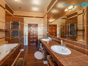 Prodej rodinného domu, Chodová Planá, Pivovarská, 274 m2