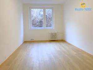 Pronájem bytu 2+kk, Praha - Smíchov, U Demartinky, 49 m2