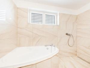 Prodej rodinného domu, Miřetice, 259 m2