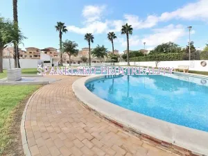 Prodej vily, Torrevieja, Španělsko, 90 m2