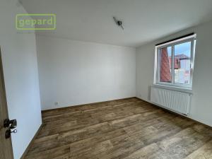 Pronájem bytu 2+1, Sokolov, Křížová, 39 m2