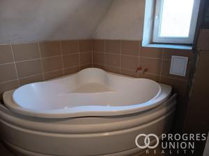 Prodej rodinného domu, Valašské Meziříčí - Krásno nad Bečvou, 245 m2