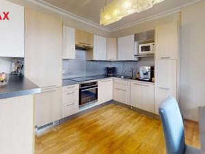 Pronájem bytu 3+kk, Karlovy Vary, Moskevská, 75 m2