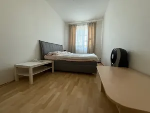 Prodej bytu 2+1, Milovice, Topolová, 66 m2