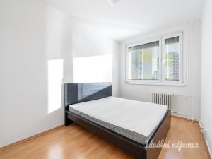 Pronájem bytu 3+1, Praha - Hlubočepy, Lamačova, 70 m2