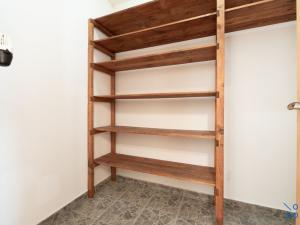 Pronájem bytu 2+kk, Praha, Zubrnická, 56 m2