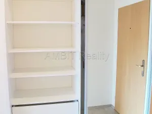 Pronájem bytu 2+kk, Praha - Hlubočepy, Voskovcova, 42 m2