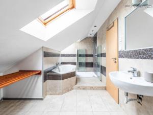 Pronájem bytu 3+kk, Praha - Žižkov, Čajkovského, 132 m2