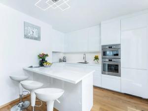 Pronájem rodinného domu, Přezletice, Školní, 120 m2