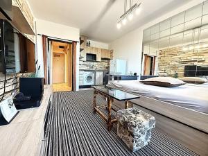 Prodej bytu 1+kk, Hranice - Hranice I-Město, Nádražní, 24 m2