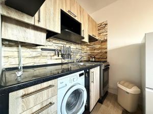 Prodej bytu 1+kk, Hranice - Hranice I-Město, Nádražní, 24 m2