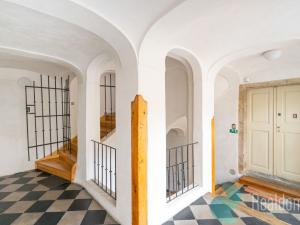 Prodej atypického bytu, Praha, Malostranské náměstí, 270 m2