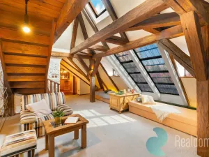 Prodej atypického bytu, Praha, Malostranské náměstí, 270 m2