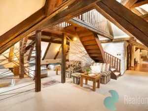 Prodej atypického bytu, Praha, Malostranské náměstí, 270 m2