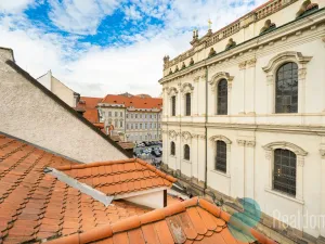 Prodej atypického bytu, Praha, Malostranské náměstí, 270 m2