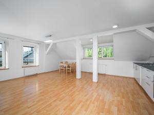 Pronájem bytu 3+kk, Liberec - Liberec XXV-Vesec, Dlouhá, 80 m2