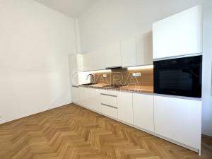 Pronájem bytu 3+1, Praha, Revoluční, 125 m2
