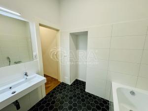 Pronájem kanceláře, Praha, Revoluční, 125 m2