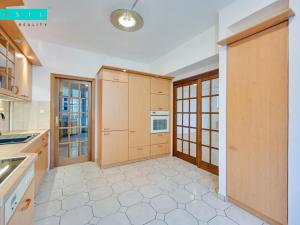 Pronájem bytu 3+1, Olomouc, Bezručova, 119 m2