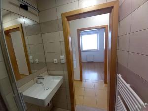 Pronájem bytu 3+kk, Praha - Břevnov, Rejchova, 68 m2