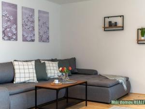 Pronájem bytu 2+kk, Praha - Čimice, Libčická, 55 m2