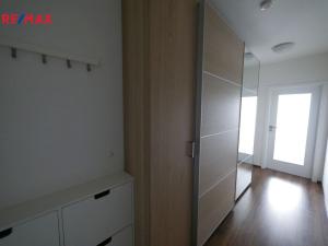 Pronájem bytu 1+kk, Praha - Hostavice, U Hostavického potoka, 43 m2