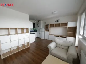 Pronájem bytu 1+kk, Praha - Hostavice, U Hostavického potoka, 43 m2