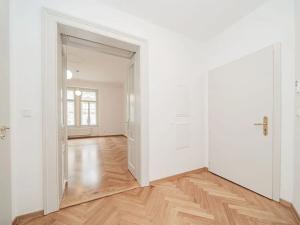 Pronájem bytu 2+kk, Praha - Vinohrady, Balbínova, 60 m2