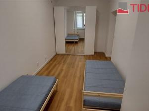 Pronájem bytu 2+kk, Praha, Svobodova, 50 m2